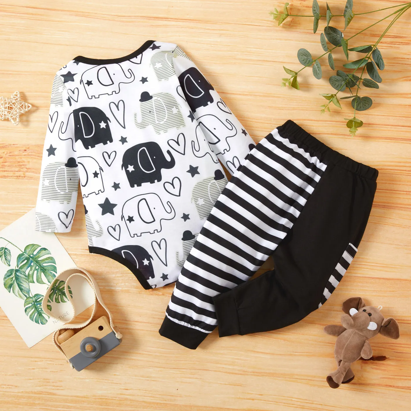 Baby Boy 2pcs Elephant and Stripe Print Black and White Romper Set