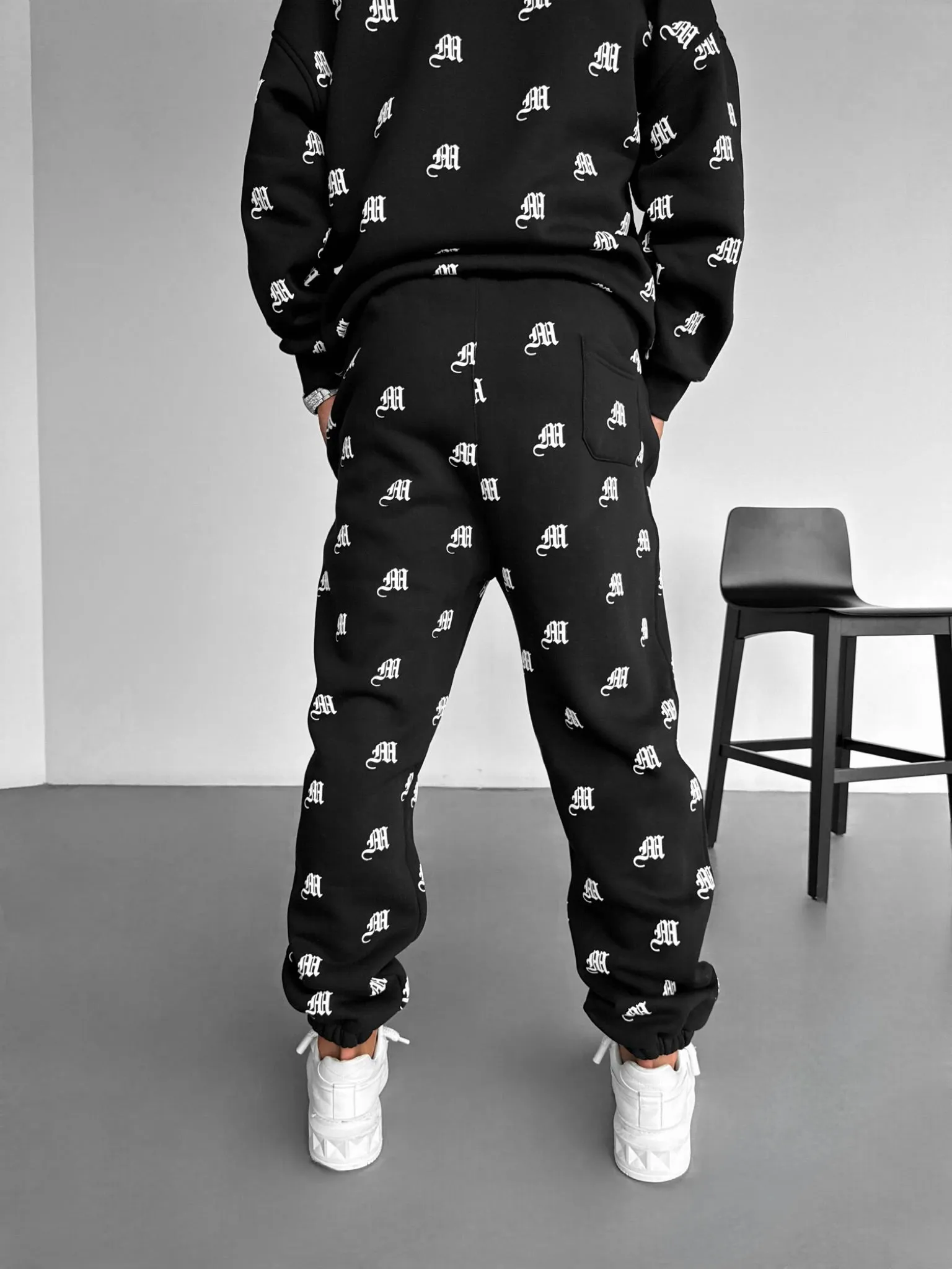 Initial Sweatpants - Black