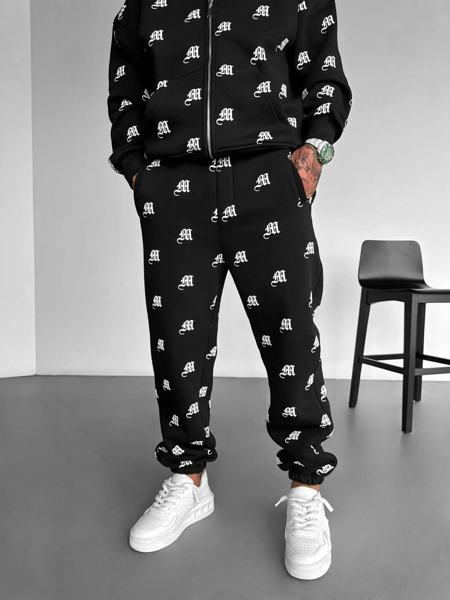 Initial Sweatpants - Black