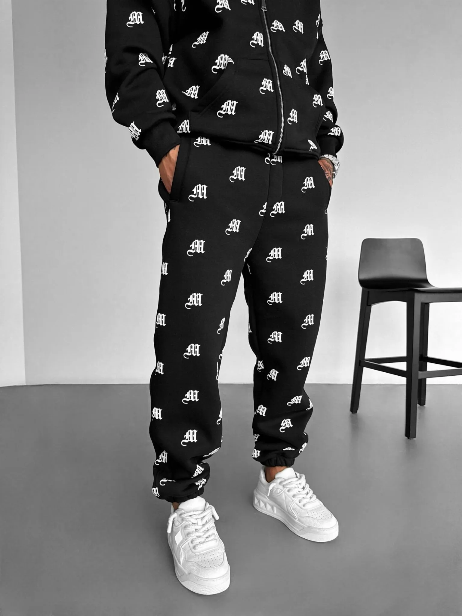 Initial Sweatpants - Black