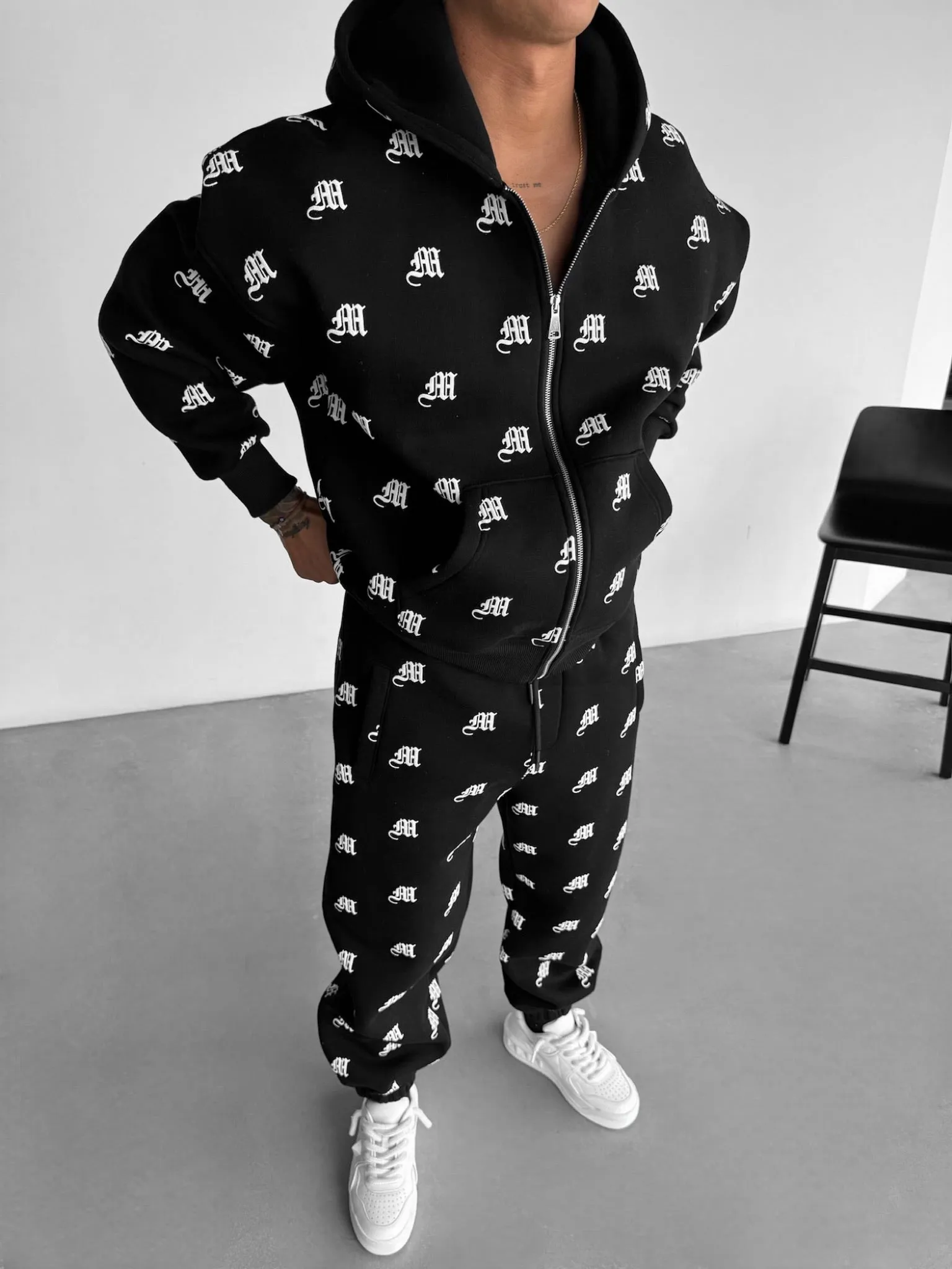 Initial Sweatpants - Black